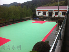 長(cháng)沙縣橫山(shān)小(xiǎo)學籃球場(chǎng)完工(gōng)