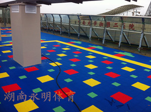 長(cháng)沙湘雅附二兒(ér)科(kē)樓頂活動場(chǎng)地(dì)